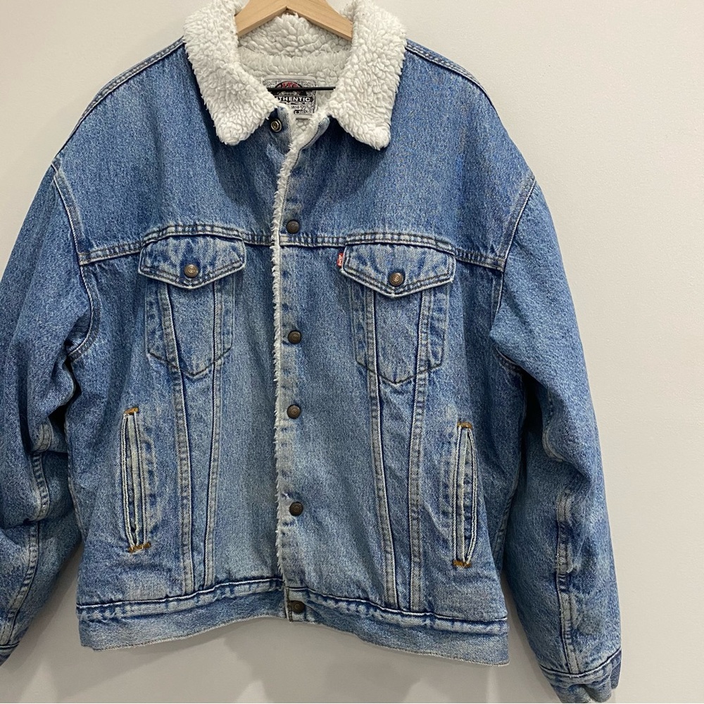 Vintage Levi’s Sherpa Lined Jean Trucker Jacket - Picture 5 of 16
